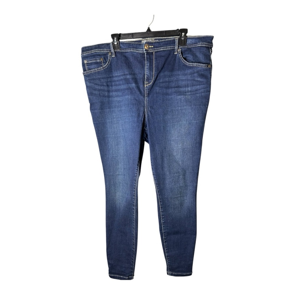 Torrid Women's Blue Denim Mid fit Super Skinny Soft Stretch Jeans Size 20 R